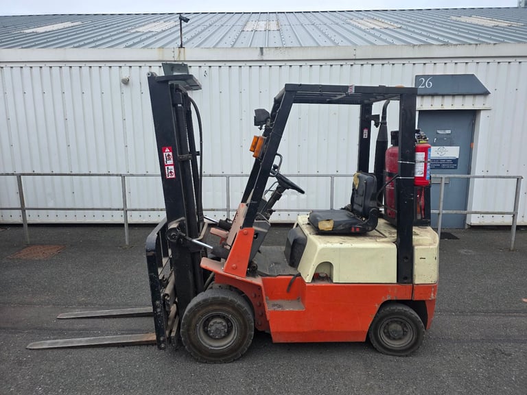 Nissan 1.5 forklift truck 