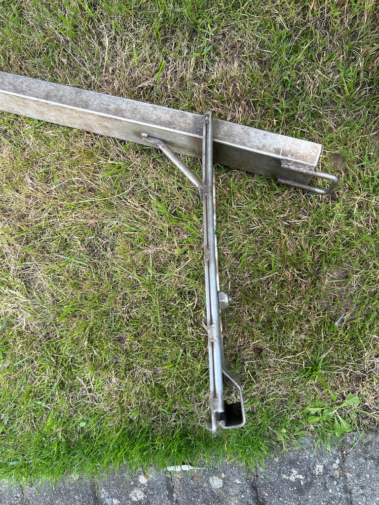 Land Rover Discovery Heavy Duty Gutter-Mount Roof Bars