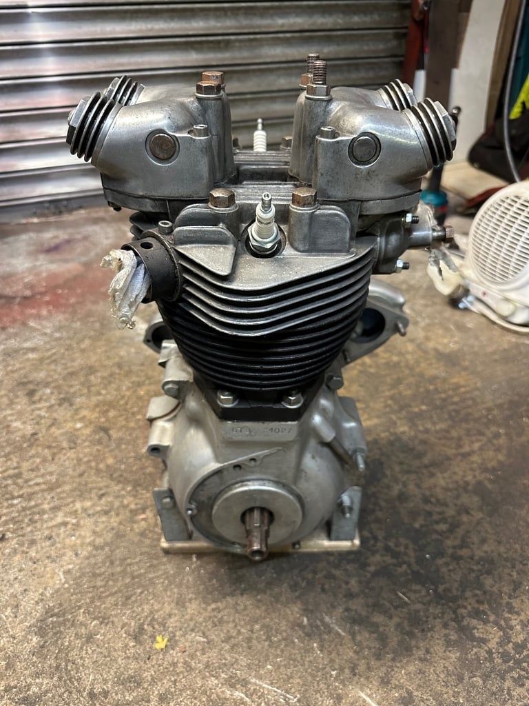 Triumph 650 6T with tiger 110 head and barrels