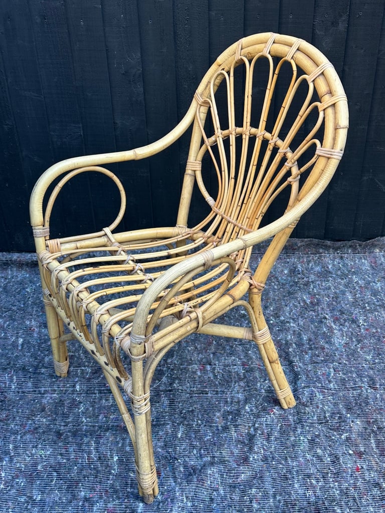 Wicker / cane / rattan style vintage chair - great condition and very comfortable! 