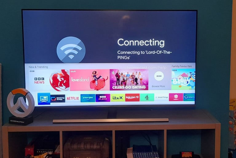 image for Samsung 55NU8000 55 Inch 4K UHD Smart TV with HDR