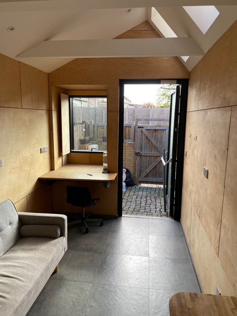 B1 Office / Artist’s Studio / Workshop Birkbeck nr Penge Crystal Palace Norwood