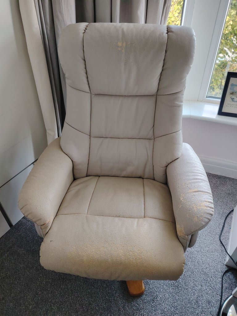Swivel comfy chair FREE to collect 