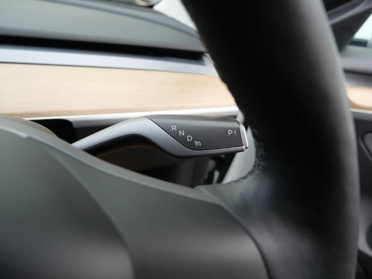 2022 Tesla Model 3 Standard Range Plus Electric Auto RWD (241 bhp) 4dr Electric