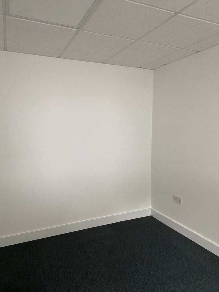 COMMERCIAL UNIT FOR RENT