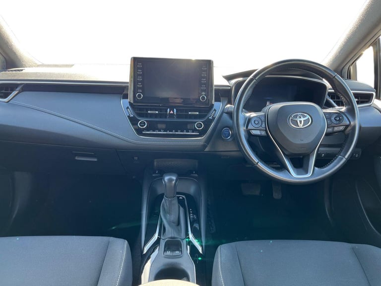 Toyota Corolla Touring Sports 2.0 Vvt H Design Touring Sports 5dr Petrol