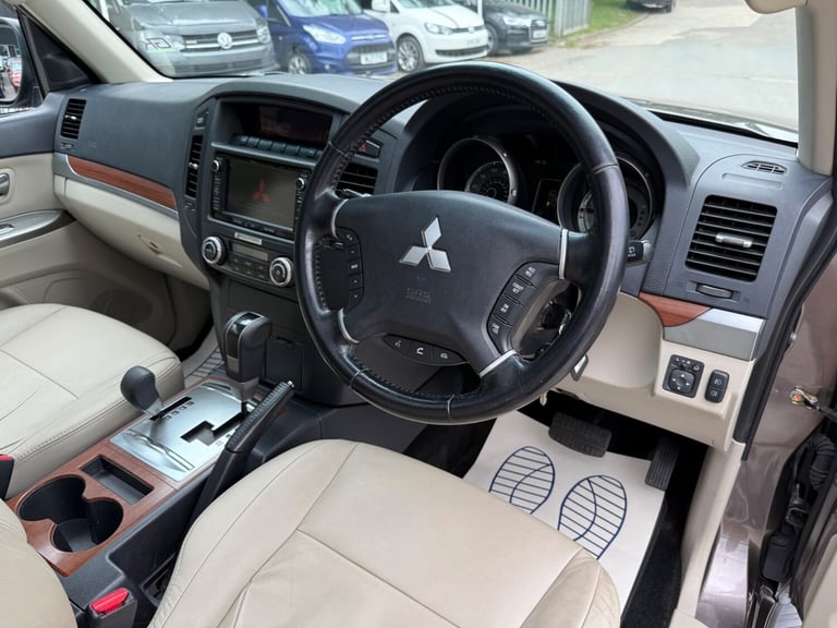 2013 Mitsubishi Shogun 3.2 DI-DC [197] SG3 5dr Auto ESTATE DIESEL Automatic