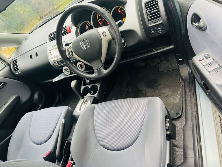 HONDA JAZZ YEAR 2007, FULLY AUTOMATIC 1.4, LOW MILEAGE, GOOD CONDITION, LADY OWNER
