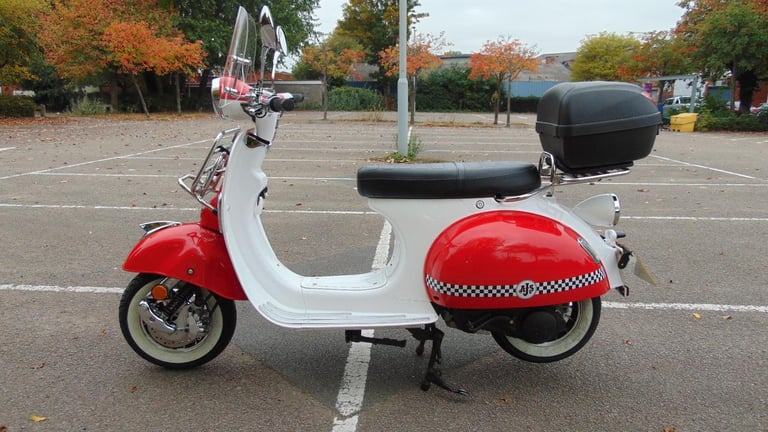 AJS MODENA 125 RETRO SCOOTER, ONLY 793 MILES, 1 OWNER FROM NEW, FSH, HPI CLEAR