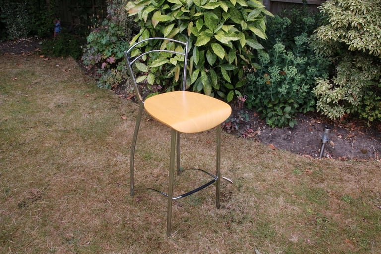 Bar stool