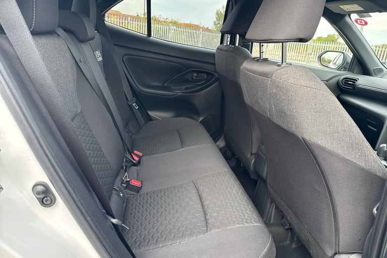 2024 Toyota Yaris 1.5 Hybrid Design 5dr CVT Estate Hybrid Automatic