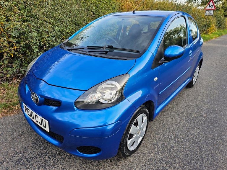 2010 Toyota AYGO 1.0 VVT-i Blue 3dr HATCHBACK Petrol Manual