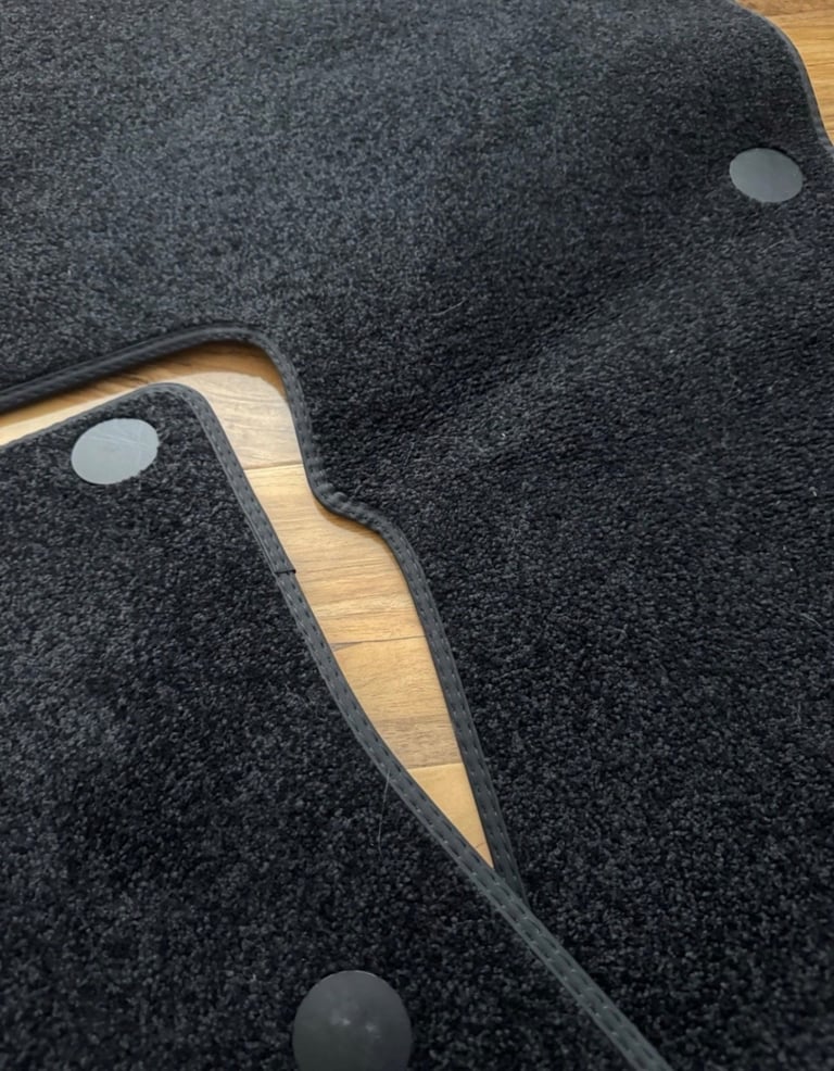 Land rover defender car mat 
