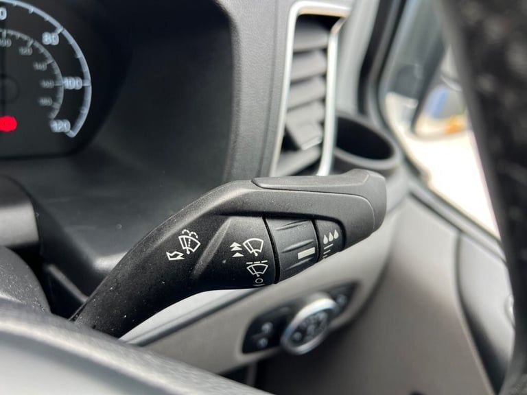 2023 Ford Transit Custom 2.0 300 EcoBlue Limited Panel Van 5dr Diesel Manual L2 H1 Euro 6 (s/s) (...