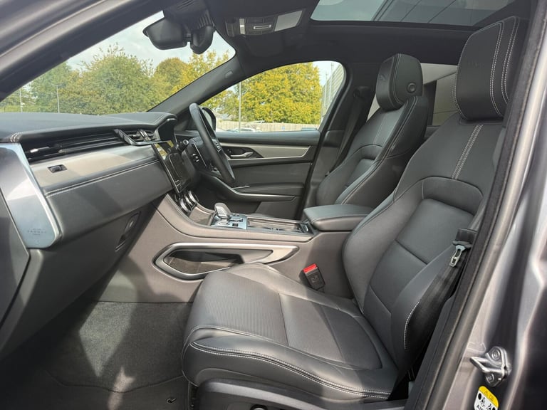 2024 Jaguar F-Pace 2.0 P250i R-Dynamic SE Black SUV 5dr Petrol Auto AWD Euro 6 (s/s) (250 ps) EST...