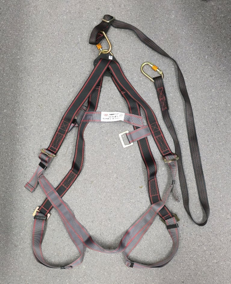 image for JSP FAR0201E Full Body Safety Harness + Rucksack (Worn Once)