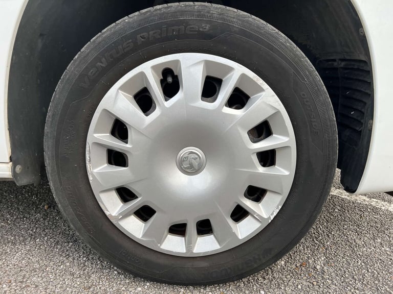 2020 Vauxhall Combo 1.5 Combo 2000 Sportive S/S Panel Van Diesel Manual