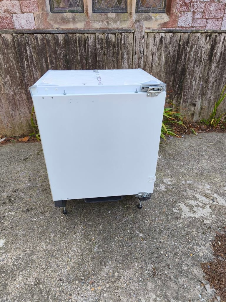 image for Fridge Integrated / Undercounter AEG * A+ Energy * Like New