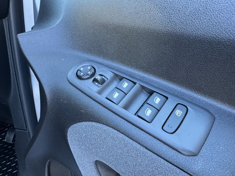 1.5 BlueHDi Peugeot Rifter Horizon Wheelchair Accessible Vehicle, WAV 