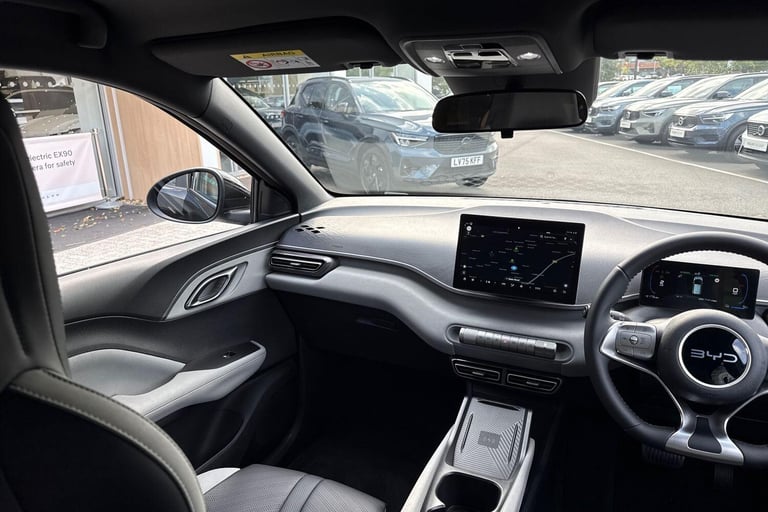 2025 BYD Dolphin 43.2kWh Comfort Hatchback 5dr Electric Auto (154 ps) HATCHBACK Electric Automatic