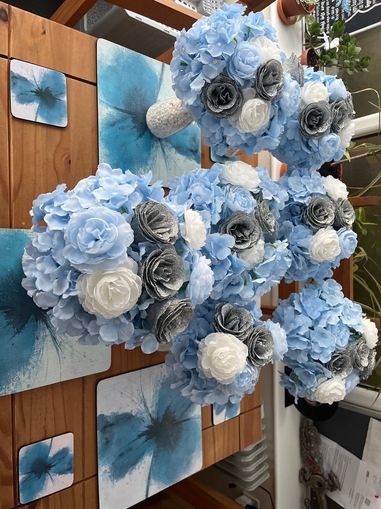 image for 7x Wedding flower arrangements 