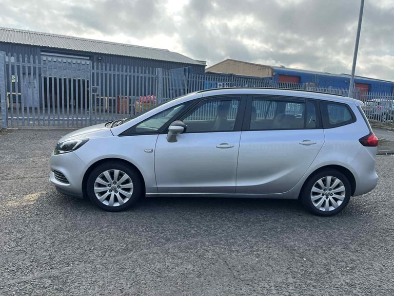 2017 Vauxhall Zafira 1.4T Design 5dr MPV Petrol Manual