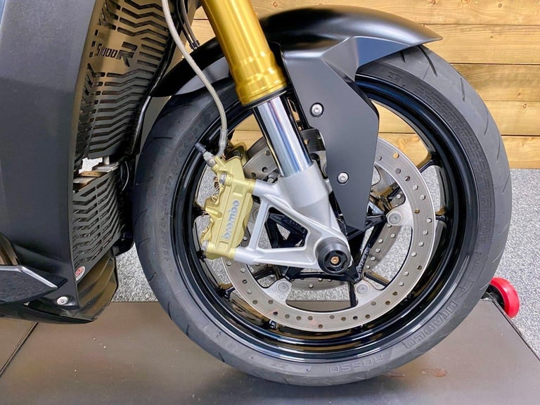 SUPERB 2016 BMW S1000R SPORT, ONLY 7173 MILES AND ONE OWNER, GREAT SPEC!