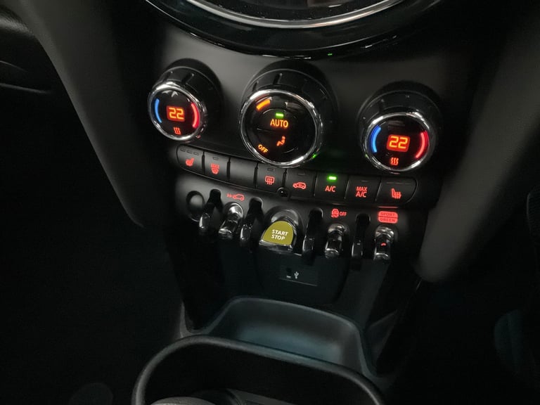 2022 MINI Electric Hatch Cooper SE 32.6kWh Level 2 Hatchback 3dr Electric Auto (184 ps) - 17IN AL...