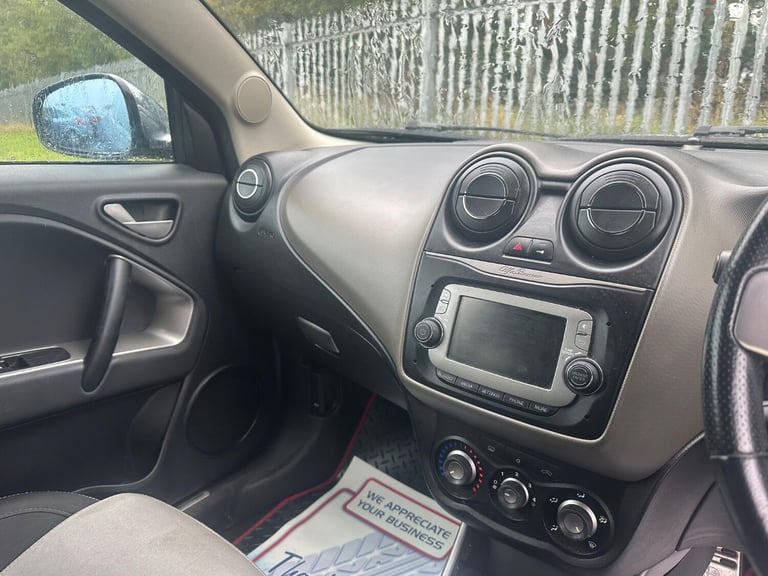 ALFA ROMEO MITO 1.4 TB MultiAir Distinctive 2013
