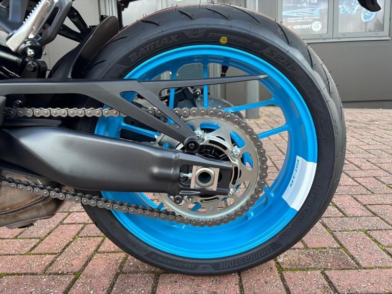 YAMAHA MT-09 - ICE STORM - BRAND NEW - SAVE OVER 500 AT CRESCENT YAMAHA!