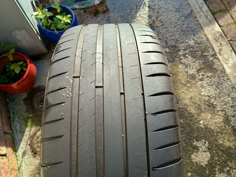 19" VOLVO ALLOYS 5x108 WHEELS TYRES