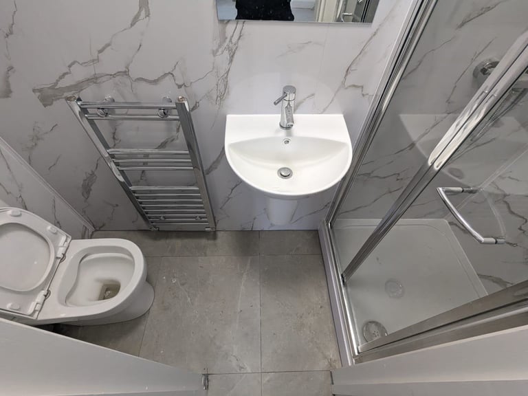 Selection of brand new en-suite rooms to rent in South Harrow. Large kitchen, garden and parking