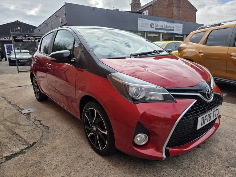 2016 Toyota Yaris 1.33 VVT-i Design 5dr CVT HATCHBACK PETROL Automatic