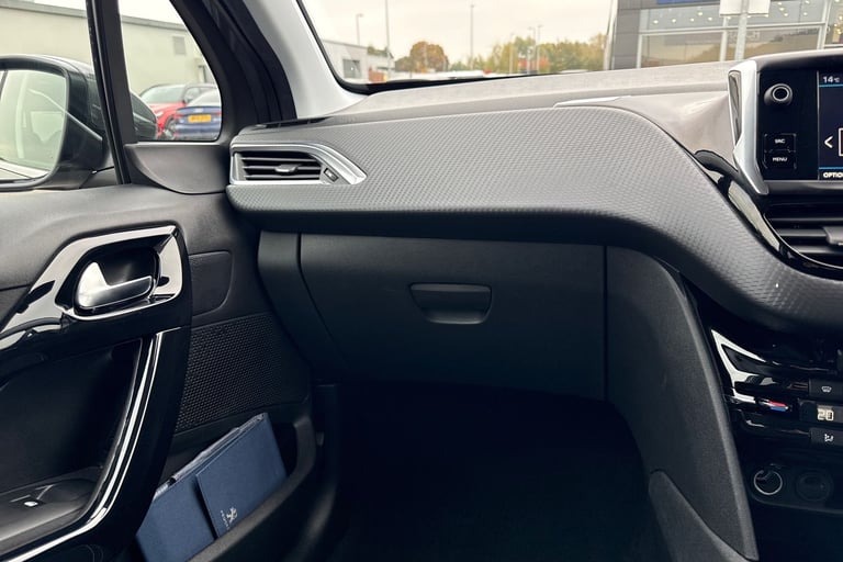 2019 Peugeot 208 1.2 PureTech 82 Tech Edition 5dr [Start Stop] HATCHBACK PETROL Manual