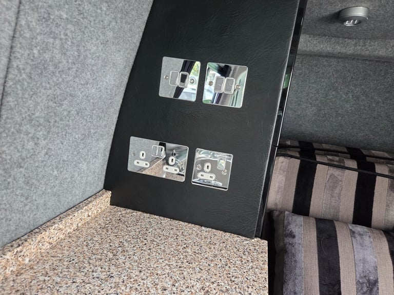 Volkswagen Transporter High Top Camper Van DIESEL MANUAL 2004/04