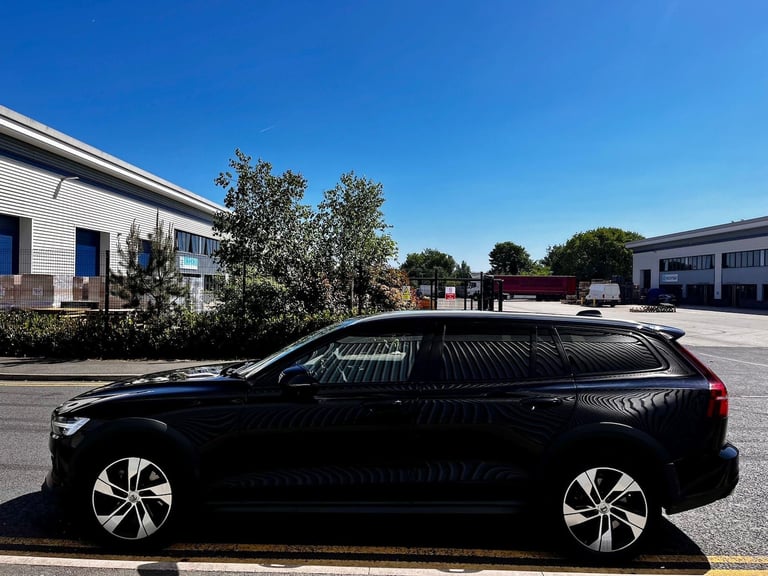 2021 Volvo V60 Cross Country 2.0 B4 MHEV Auto AWD Euro 6 (s/s) 5dr ESTATE Diesel/Electric Hybrid ...