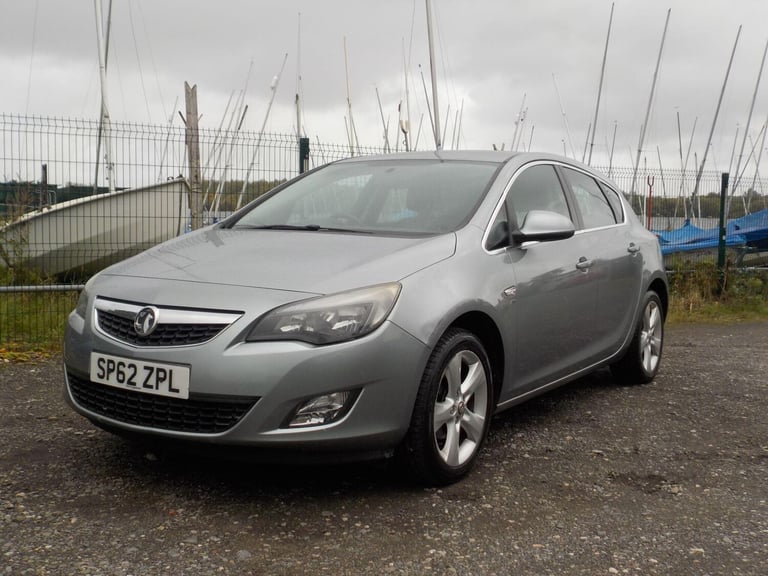 2012 Vauxhall Astra 1.4 16v SRi Euro 5 5dr HATCHBACK Petrol Manual