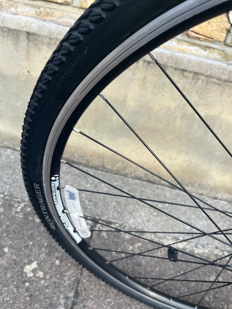 TREK 7100 Step-Through Super Lightweight Ladies bike