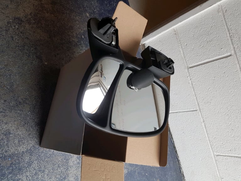 image for Genuine brand new Vauxhall Vivaro driver's miror 07-14 model