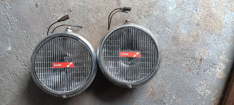 Ford Escort Mk2 spotlights
