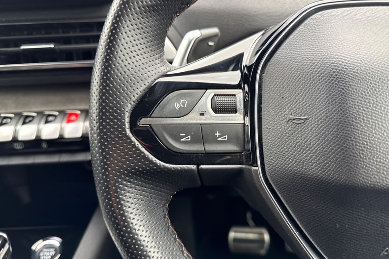 2022 Peugeot 3008 1.6 13.2kWh GT Premium e-EAT Euro 6 (s/s) 5dr SUV PETROL/ELECTRIC Automatic