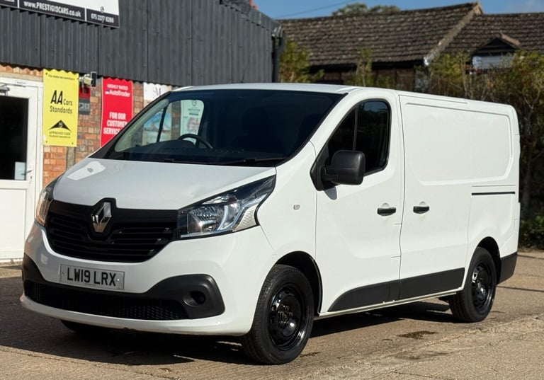 2019 Renault Trafic 1.6 dCi 27 Business+ SWB Standard Roof Euro 6 5dr Diesel