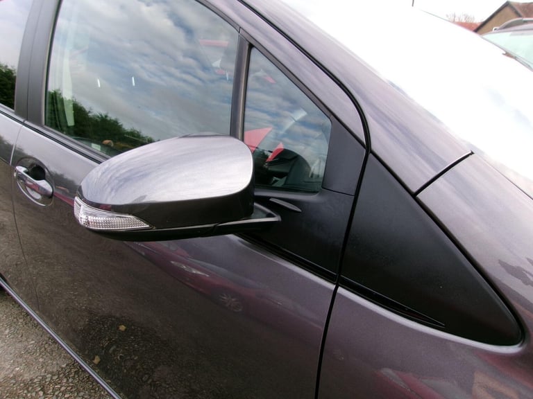 2015 Toyota Yaris 1.33 VVT-i Sport 5dr HATCHBACK PETROL Manual