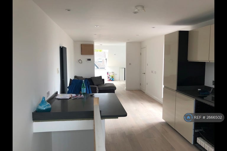 1 bedroom flat in Audley Road, London, NW4 (1 bed) (#2666502)