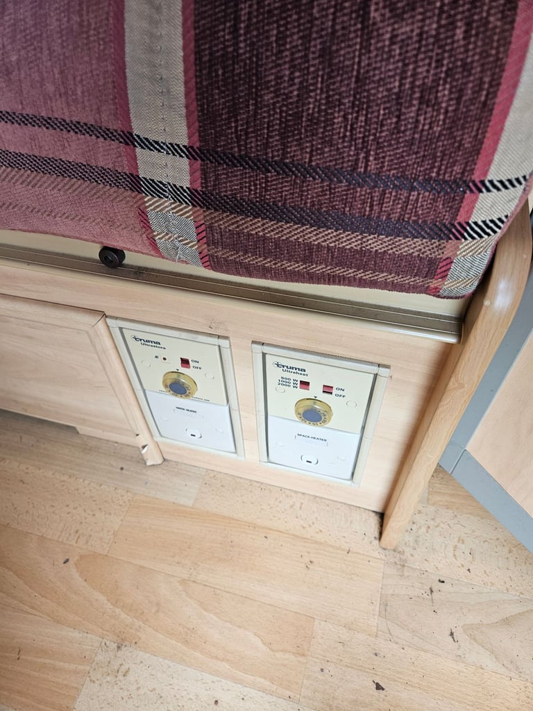 Sterling Eccles Elite Searcher Touring Caravan – For Sale