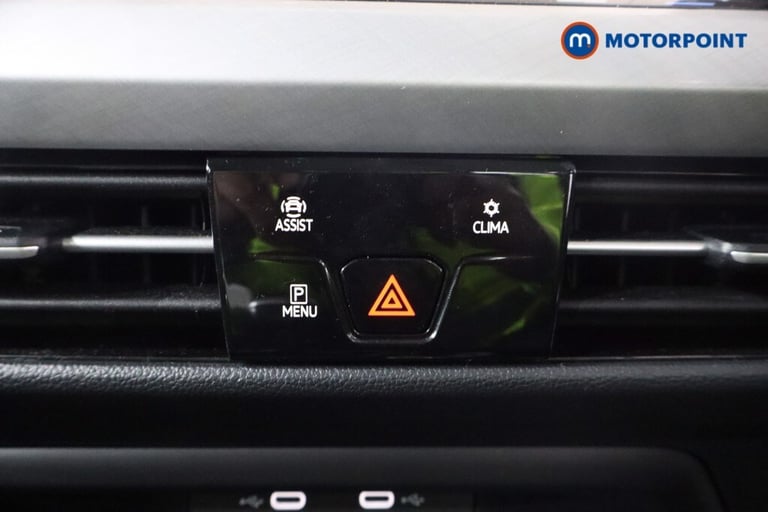 2022 Volkswagen Golf 1.5 TSI 150 Life 5dr Hatchback Petrol Manual