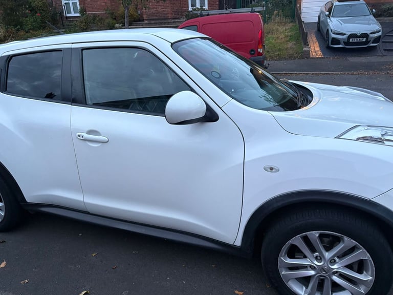 Nissan, JUKE, Hatchback, 2011, Manual, 1618 (cc), 5 doors