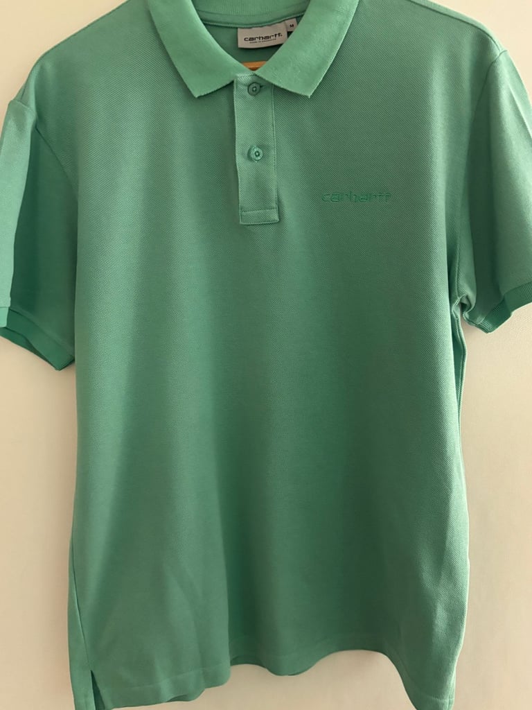 2x Carhartt Men's Polos. Medium. Excellent Condition. Cost £55 each, £15 each or 2x for £20.