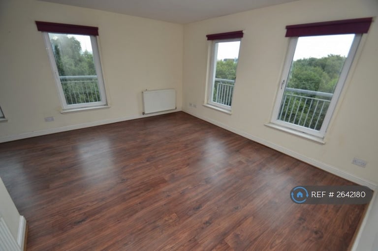 2 bedroom flat in St. Andrews Close, Glasgow, G41 (2 bed) (#2642180)
