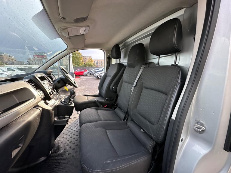 2019 Renault Trafic 1.6 dCi ENERGY 27 Business+ SWB Standard Roof Euro 6 (s/s) 5dr PANEL VAN Dies...